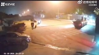 Motorcyclist was apparently beheaded by the tow strap