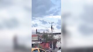 Cable Thief Falls Off Pole After Being Electrocuted