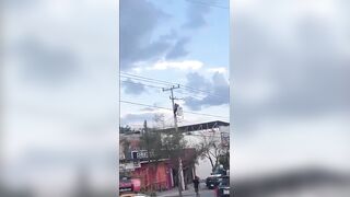 Cable Thief Falls Off Pole After Being Electrocuted