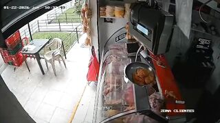 Sicario Caught After Killing A Butcher In Colombia (CCTV and Aftermath)