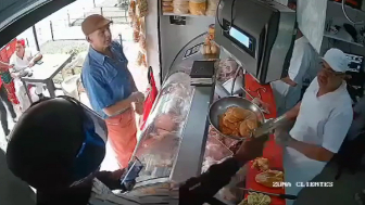 Sicario Caught After Killing A Butcher In Colombia (CCTV and Aftermath)