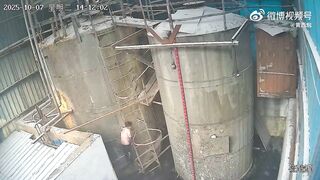 Worker Screams In Pain After Taking An Acid Bath