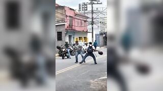 Motorcyclist Gets Fatally Stasbbed By Truck Driver During Road Rage Fight