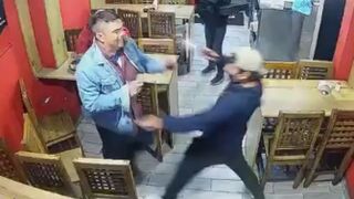 WCGW When You Get Into A Fight With An Armed Robber