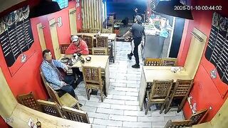 WCGW When You Get Into A Fight With An Armed Robber