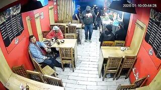 WCGW When You Get Into A Fight With An Armed Robber