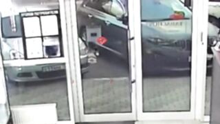 In Novorossiysk, an insane scooter hit a girl on the sidewalk at high speed
