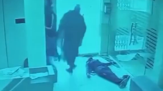 Security Guard Shot Dead During A BankRobbery In Pakistan