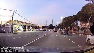 Dashcam Captures Instant Death Of A Motorcyclist