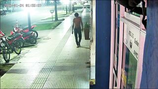A Mentally Ill Man Brutally Assaulted and Knocked Out a Father who was Carrying His D