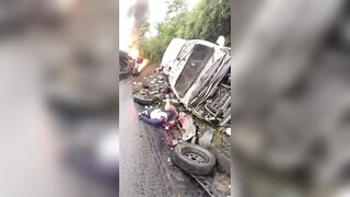 Terrible Aftermath Of Deadly Crash On Pan-American Highway