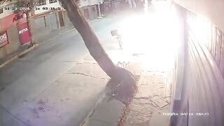 Extortionist Trying To Set Motorcycle Shop Ablaze Catches Fire