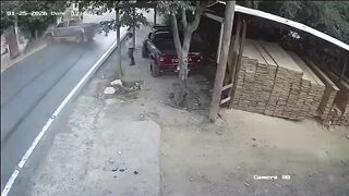 Elderly Idiot Runs In Front Of A Pickup Truck, Gets Crushed