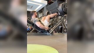 Sickening Moment Bodybuilder Suffers Horror Injury While Trying to Leg Press 400kg