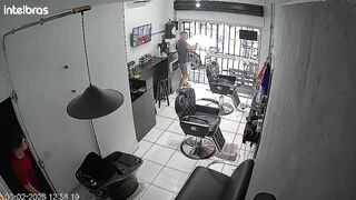 Off-Duty Police Officer Getting a Haircut Reacts to Porsche Robbery & Kills a Crimina