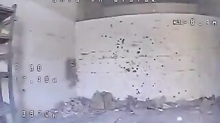 Drone operator caught a Russian pants down