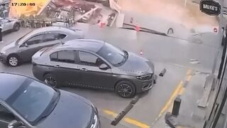 Gas station collapses in Cairo