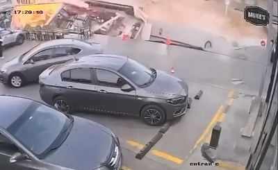Gas station collapses in Cairo