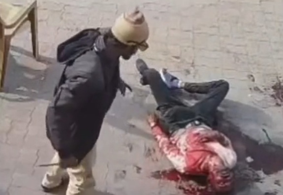 Dude Brutally Stabbed to Death In Rajkot.