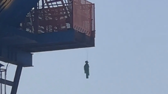 Foreign Worker Chose HisWay To Die China