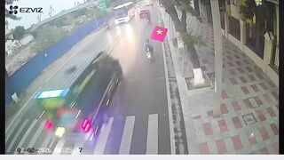 Moped Rider Falls Under The Bus, Dies Instantly