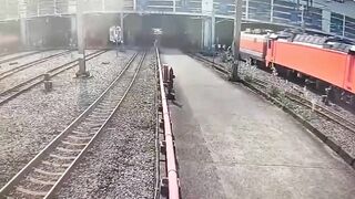 Worker Crushed Between Train Carriages During Shunting Op At Qidu Station