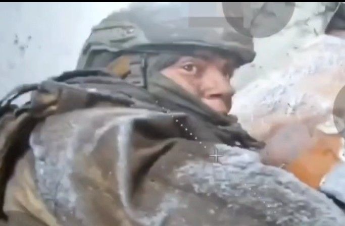 Colombian mercenary kills himself and his friend after grabbing a drone.