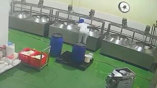 Vietnamese Factory Worker Clocks Out Earlier Than Expected