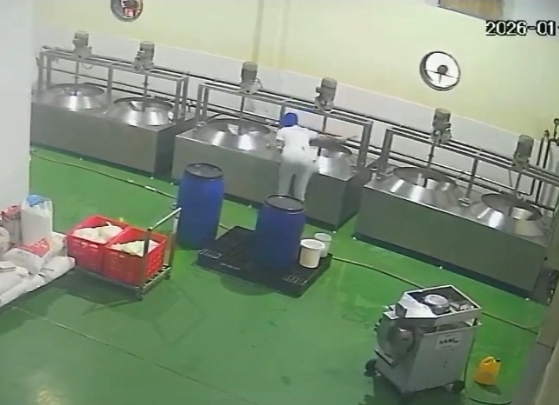Vietnamese Factory Worker Clocks Out Earlier Than Expected