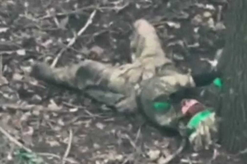 Ukrainian shoots himself in the head.