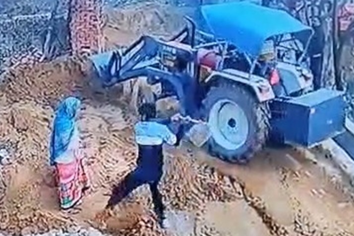 Greater Noida Elderly Woman Brutally Attacked With Spade