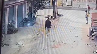Elderly Man Gets Hacked To Death In Broad Daylight In India