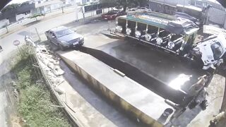 Car Wash Worker Killed After Driver Crashes Into Him Whilst Going Up Ramp