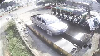Car Wash Worker Killed After Driver Crashes Into Him Whilst Going Up Ramp