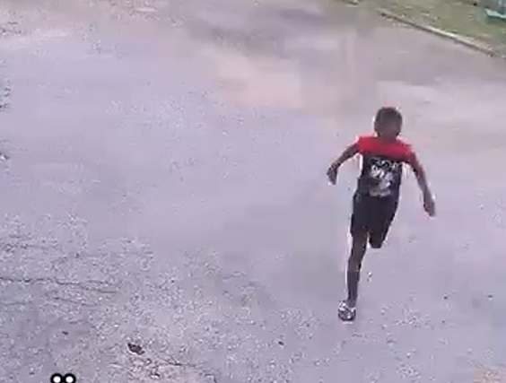 Children flee as man, girlfriend gunned down