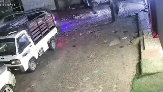 Syrian Gunman Shows No Mercy