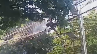 Worker Electrocuted, Injured By Live Wires In The Philippines