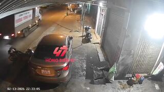 Heartless Trucker Decides To Finish Off A Moped Rider