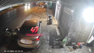 Heartless Trucker Decides To Finish Off A Moped Rider