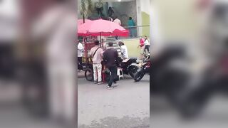 Man Gets Stabbed In Chest During A Street Fight In Colombia