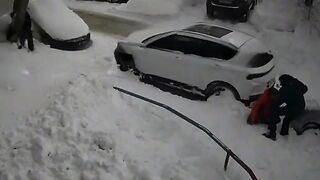 A woman was hit by a huge snowstorm in Perm