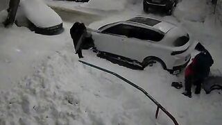 A woman was hit by a huge snowstorm in Perm