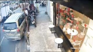 Cop  arrested after his multi-purpose vehicle  crashed into 14 bikes in Manila