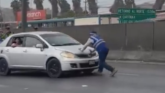 Cop Gets Run Over During Traffic Stop In Peru