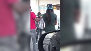 Man Gets Dropped During Street Fight In Chicago