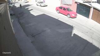 Sicarios Execute A Man Outside His Home In Mexico