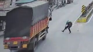 Dude Throws Himself Under The Truck To End It All Once & Forever