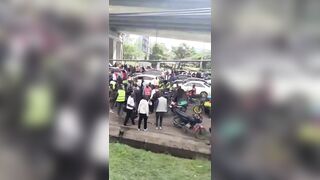 Thief Attacked By Mob After Snatching Phone From Motorcyclist