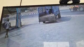 Every Minute Somebody Dies On Roads Of India