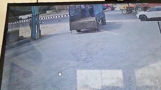 Every Minute Somebody Dies On Roads Of India